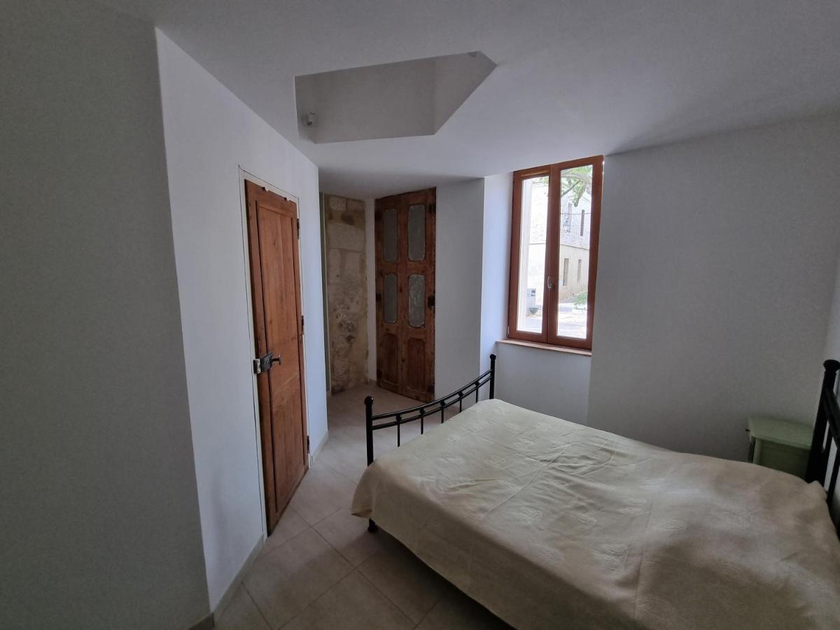 Dans Maison De Maitre, Appartement Independant. Montfrin Εξωτερικό φωτογραφία