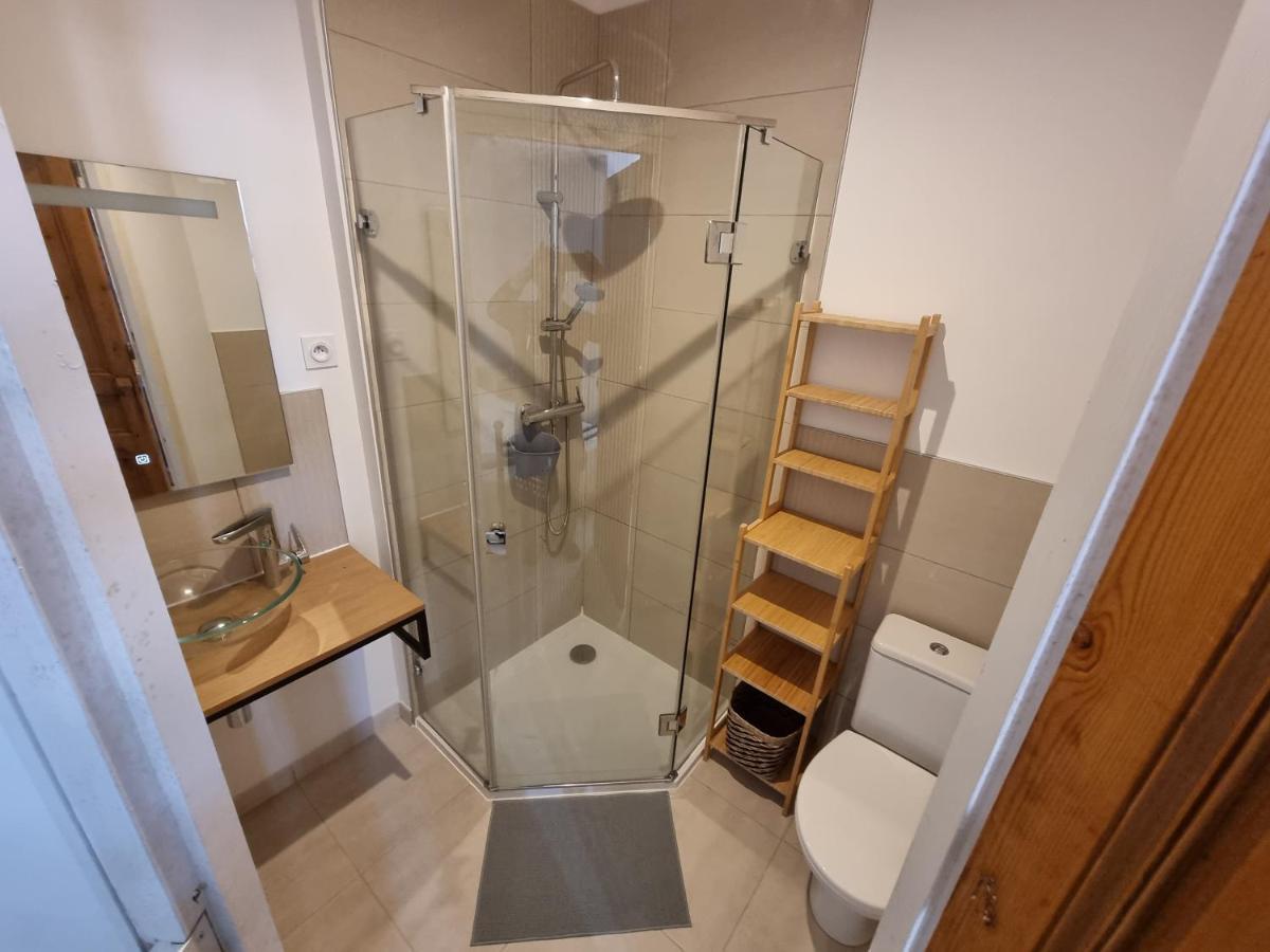 Dans Maison De Maitre, Appartement Independant. Montfrin Εξωτερικό φωτογραφία