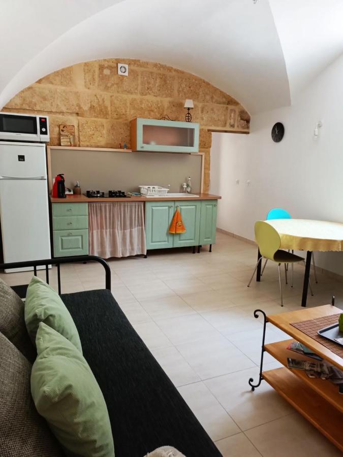 Dans Maison De Maitre, Appartement Independant. Montfrin Εξωτερικό φωτογραφία
