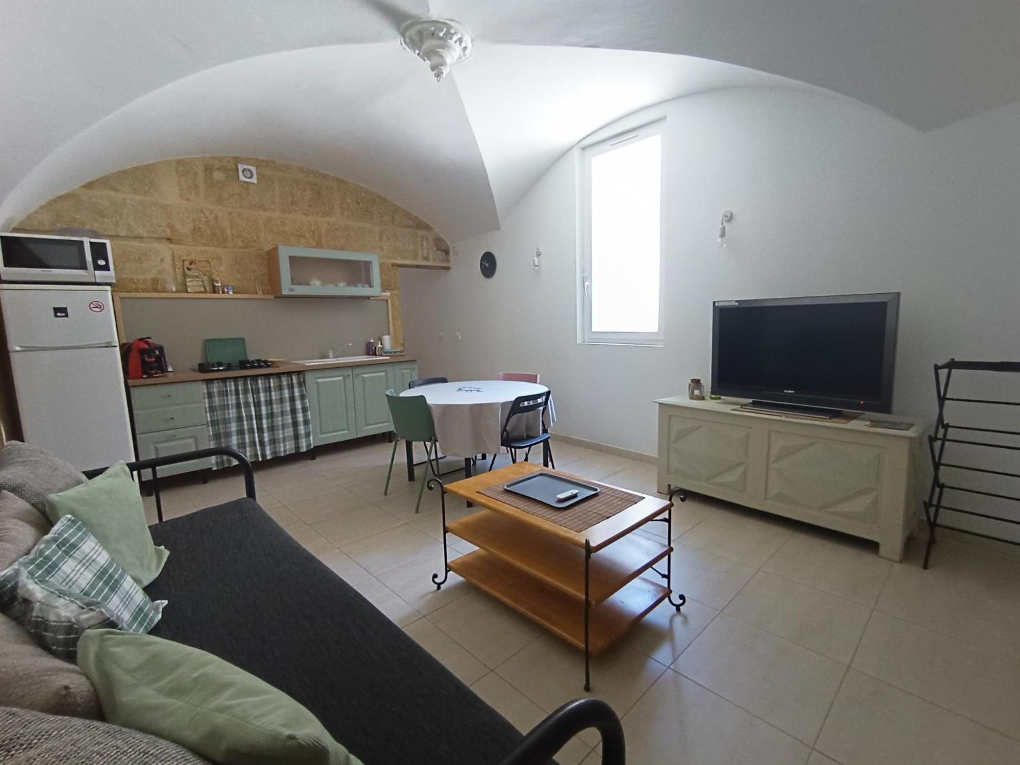 Dans Maison De Maitre, Appartement Independant. Montfrin Εξωτερικό φωτογραφία