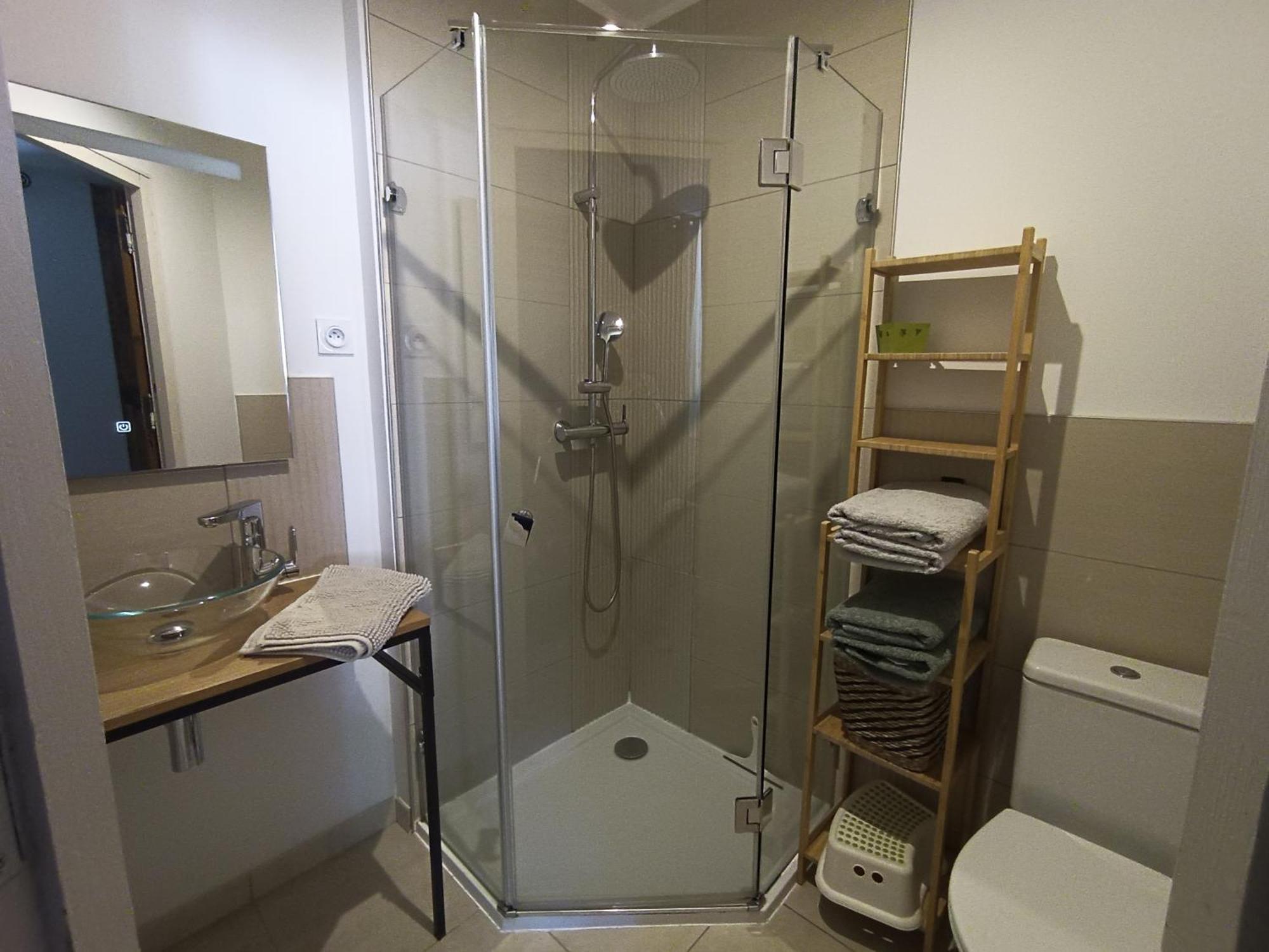 Dans Maison De Maitre, Appartement Independant. Montfrin Εξωτερικό φωτογραφία